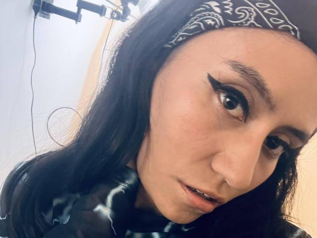 EviieGothel - Live porn &amp; sex cam - 25251161