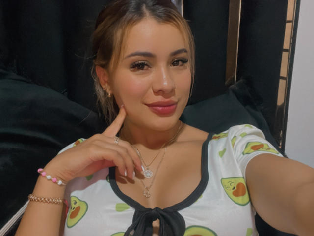 ArianaBellee - Live sex cam - 25251753