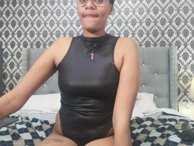 MatildaLujan - Live sex cam - 25254809