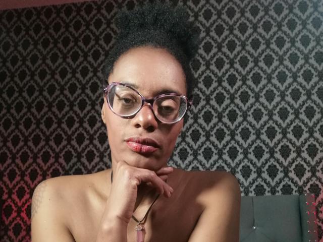 MatildaLujan - Live sex cam - 25255001