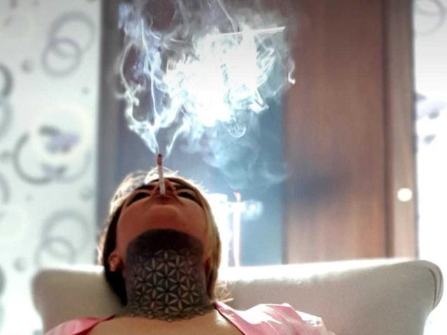 SmokingGoddess - Sexe cam en vivo - 25258177