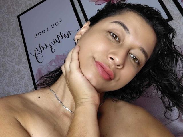 GalaSquirt - Live porn &amp; sex cam - 25258857
