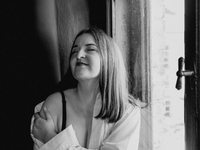 FreyaDak - Sexe cam en vivo - 25260109