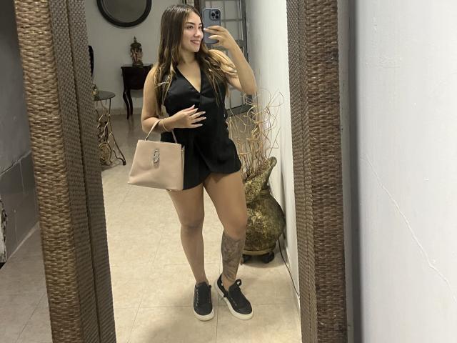 SharonKlart - Live porn &amp; sex cam - 25261141