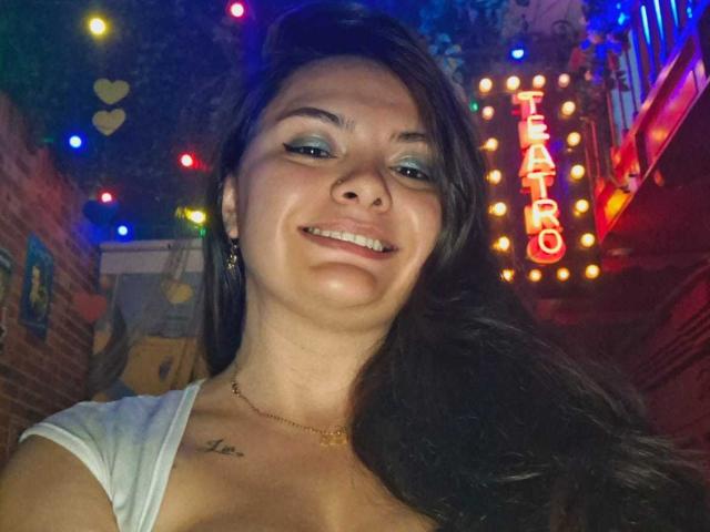 katherinLatin - Porno na żywo i seks kamera - 25263273