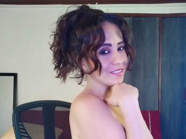 CamileParist - Live Sex Cam - 25265121