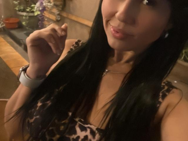 NahomyStone - Élő pornó és szexkamera - 25268261
