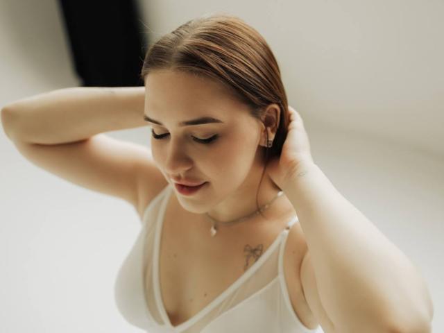 LauraHlot - сексуальная веб-камера в реальном времени - 25269229