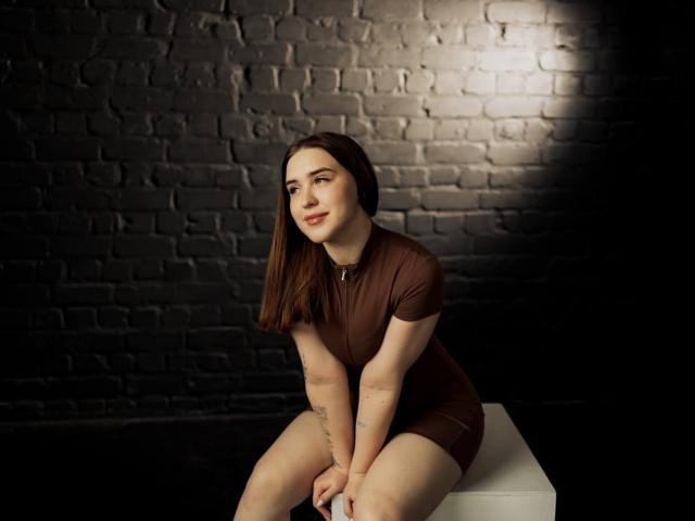 LauraHlot - Élő pornó és szexkamera - 25269317