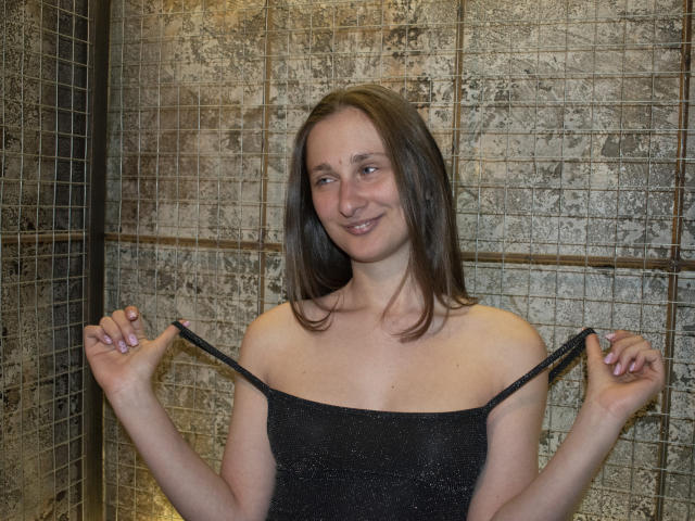 MichelleHotX69 - Live porno og sexkamera - 25272501