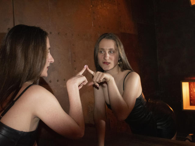 MichelleHotX69 - Live porn &amp; sex cam - 25272717