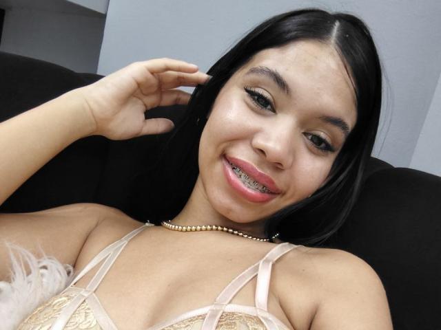 EmaGarces - Live porn &amp; sex cam - 25276297