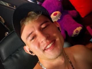 BrianSex69 - Sexe cam en vivo - 25279369