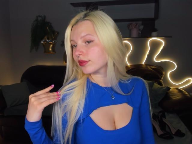 AliceWhitey - פורנו בשידור חי ומצלמת סקס - 25280213