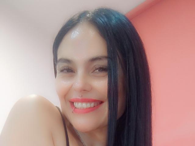 CharlotteCrofort - Live porn &amp; sex cam - 25281645