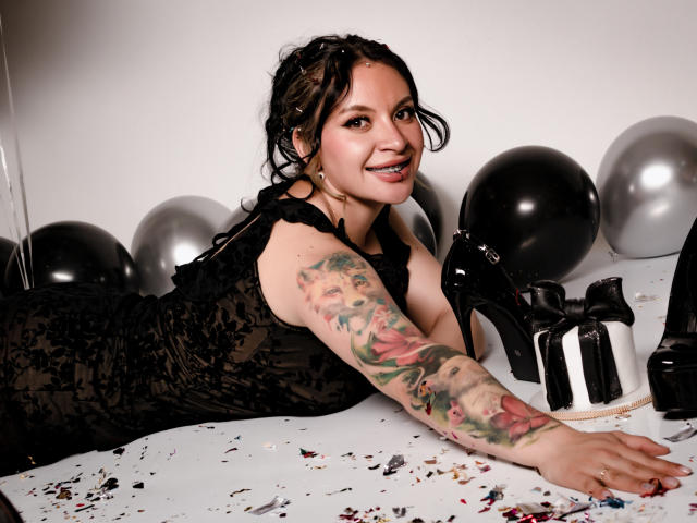 KatalinaJohnson - Live porn &amp; sex cam - 25285589