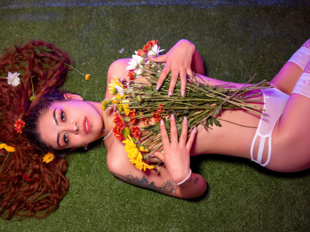 AlaiaLove - Live porn &amp; sex cam - 25301629