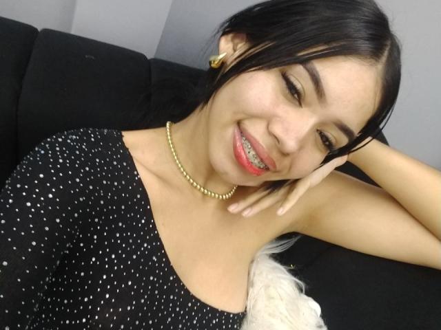 EmaGarces - Live porn &amp; sex cam - 25309117