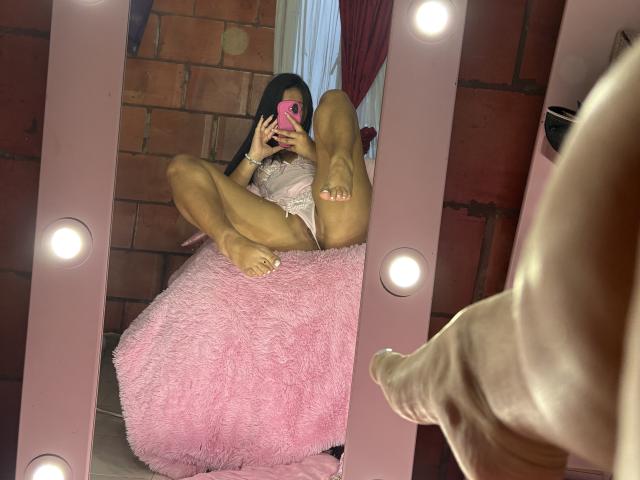 AlessiaFerry - Live porn &amp; sex cam - 25310849