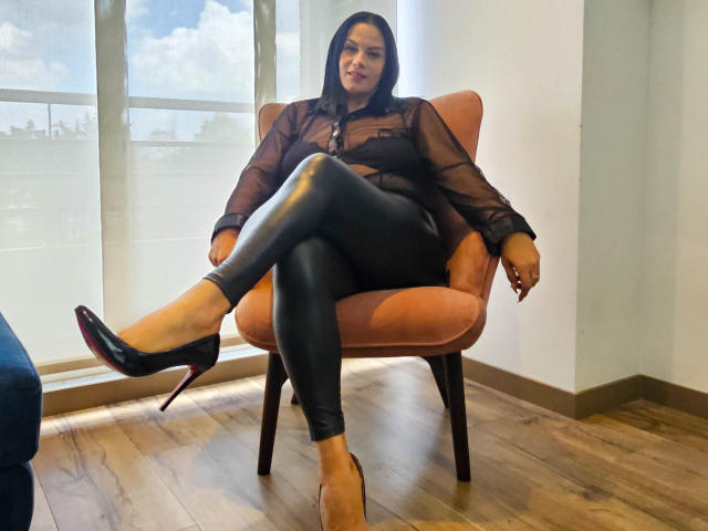 LizaRussell - פורנו בשידור חי ומצלמת סקס - 25317157