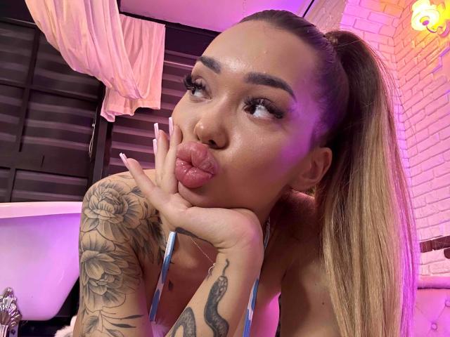 SashaFerrera - Live porn &amp; sex cam - 25317921