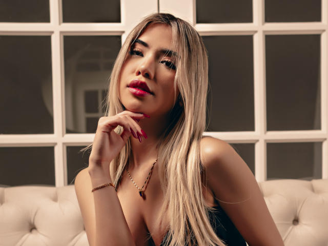ChristieGarci - Sexe cam en vivo - 25318149