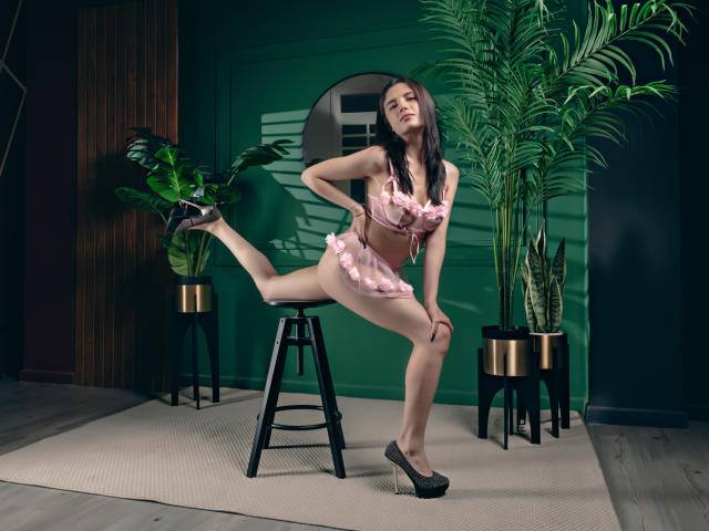 ValerieBanks - Live porn &amp; sex cam - 25318505