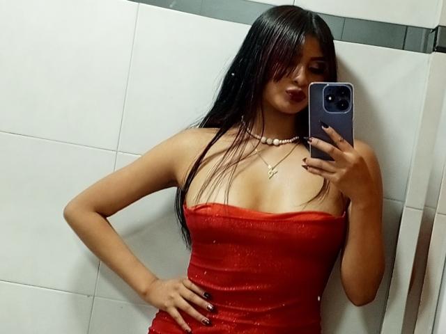 EmmaaRodriguez - Live sex cam - 25323321