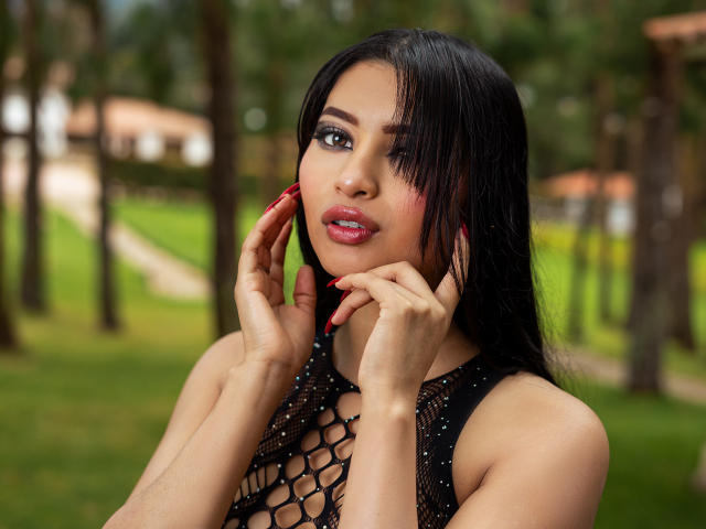 EmmaaRodriguez - Live porn &amp; sex cam - 25323329