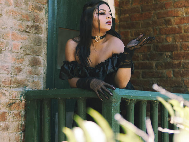 LindaFrancoo - Live sex cam - 25327105