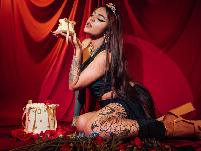 CoriPaige - Live porn &amp; sex cam - 25328917