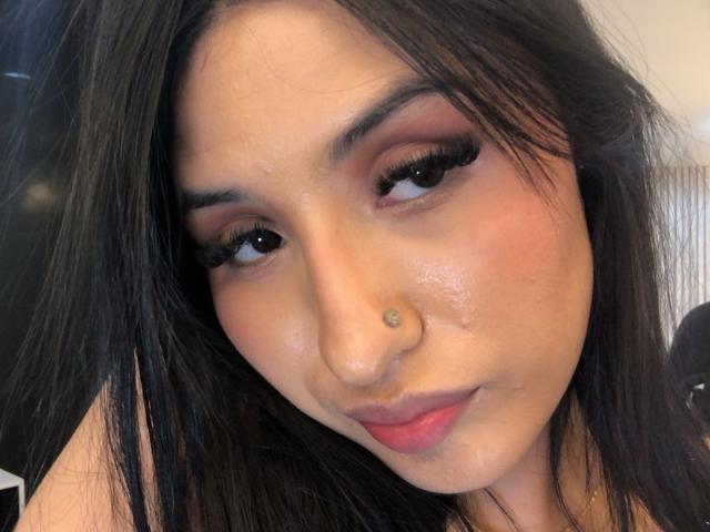 NickiClark - Live Sex Cam - 25329153