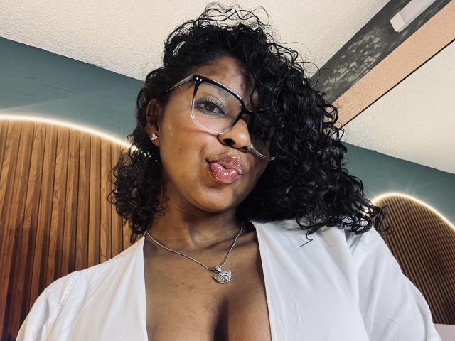 LisaMendez - Live porn &amp; sex cam - 25332125