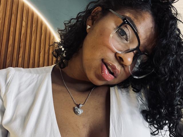 LisaMendez - Live sex cam - 25332137