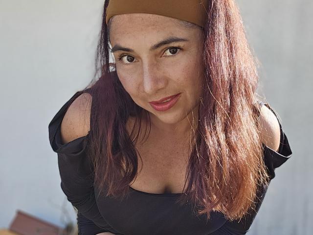 AlessiaRed - Live porn &amp; sex cam - 25334277