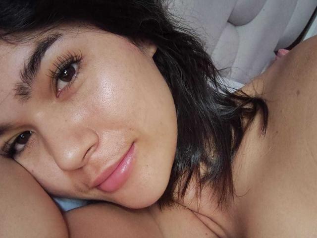 ScarlletZhen - Élő pornó és szexkamera - 25337541