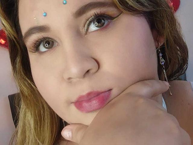 SalmaAzaman - Live porno og sexkamera - 25343329