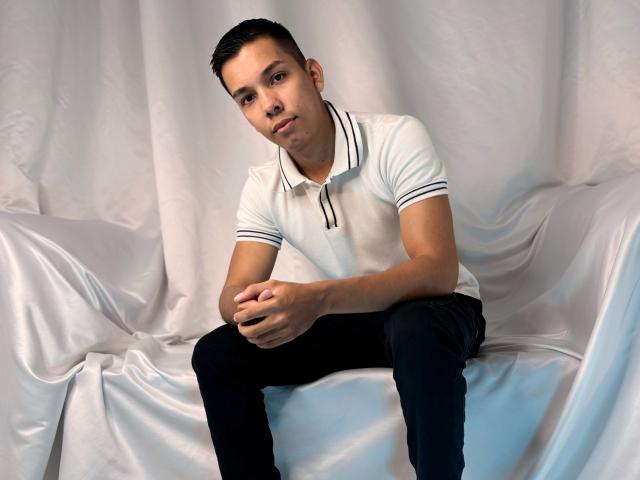 EdwinBlaze - Live Sex Cam - 25345665