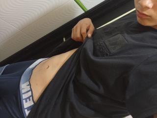 ChristianRosan - Live porn &amp; sex cam - 25349989