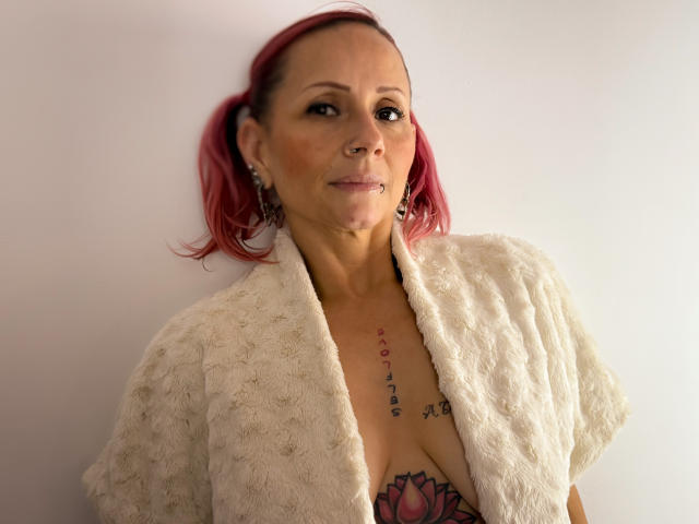 GiselleDunn - Live porn &amp; sex cam - 25352881