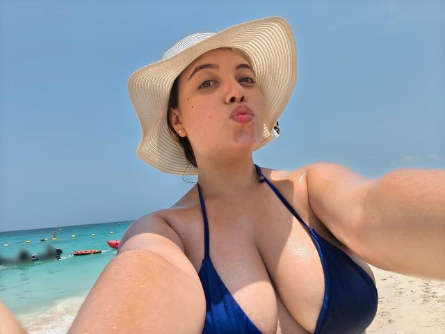 ZoeTobon69 - Live porn &amp; sex cam - 25354921