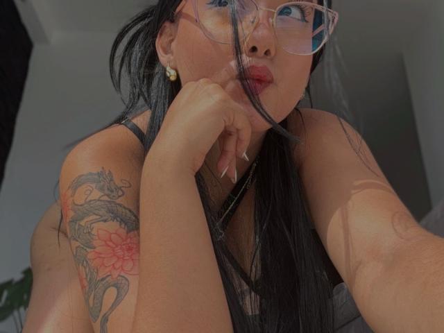 SofiaBrowm - Live porn &amp; sex cam - 25355225