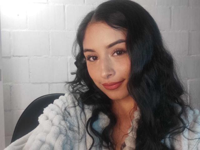 EmilyVv - Live porn &amp; sex cam - 25355509