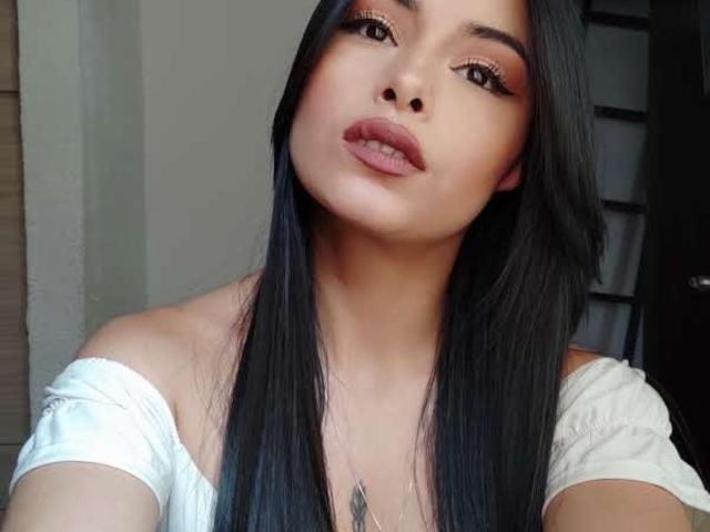 EmilyVv - 라이브 포르노 &amp; 섹스 캠 - 25355529