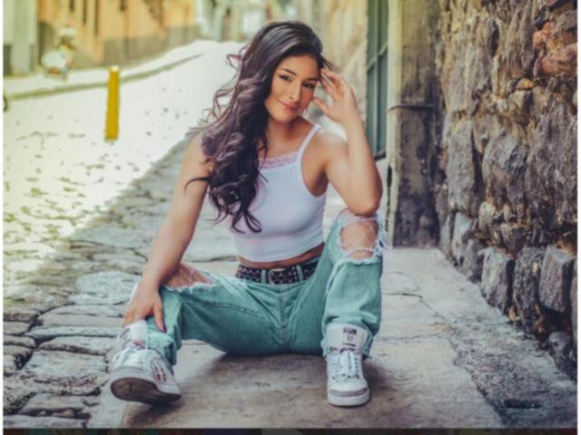 EmilyVv - Live porn &amp; sex cam - 25355561