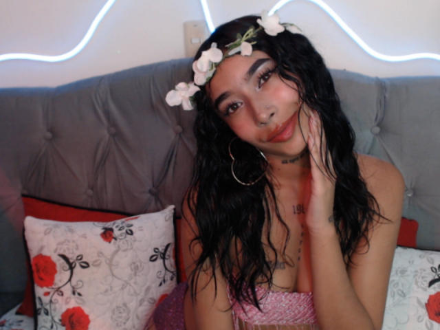 MaddyParker - Porno na żywo i seks kamera - 25360773