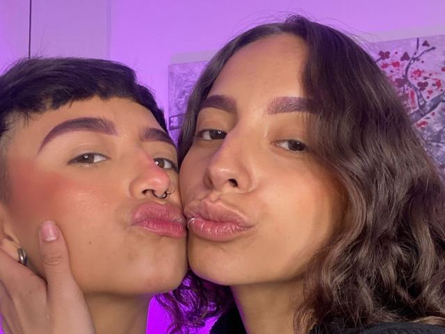 RileyAndAlexa - ライブポルノ&amp;セックスカム - 25364765