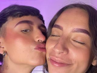 RileyAndAlexa - Live porn &amp; sex cam - 25364785