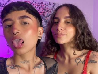 RileyAndAlexa - Live porn &amp; sex cam - 25364837