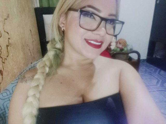 TatianaRossi - Live sex cam - 25366401